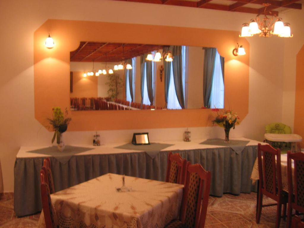 Mater Salvatoris House 호텔 Gödöllő 외부 사진
